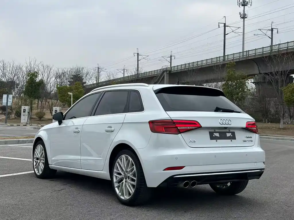 Audi A3 2019 Sportback 35 TFSI Fashion Type National VI купить на сайте DeffCars