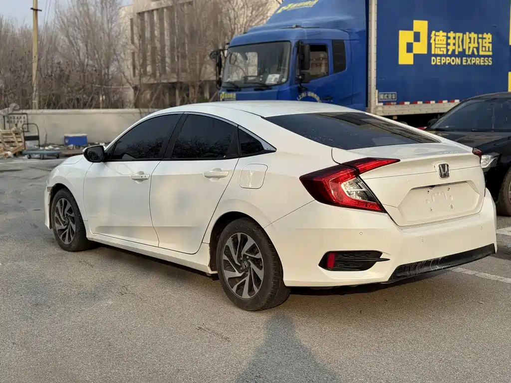 Civic 2019 220TURBO CVT Dynamic Edition National V купить на сайте DeffCars