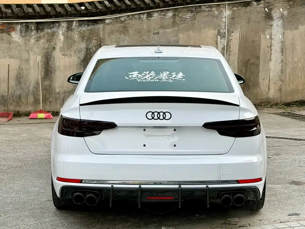 Audi A4L 2019 40 TFSI Enterprising National VI купить на сайте DeffCars