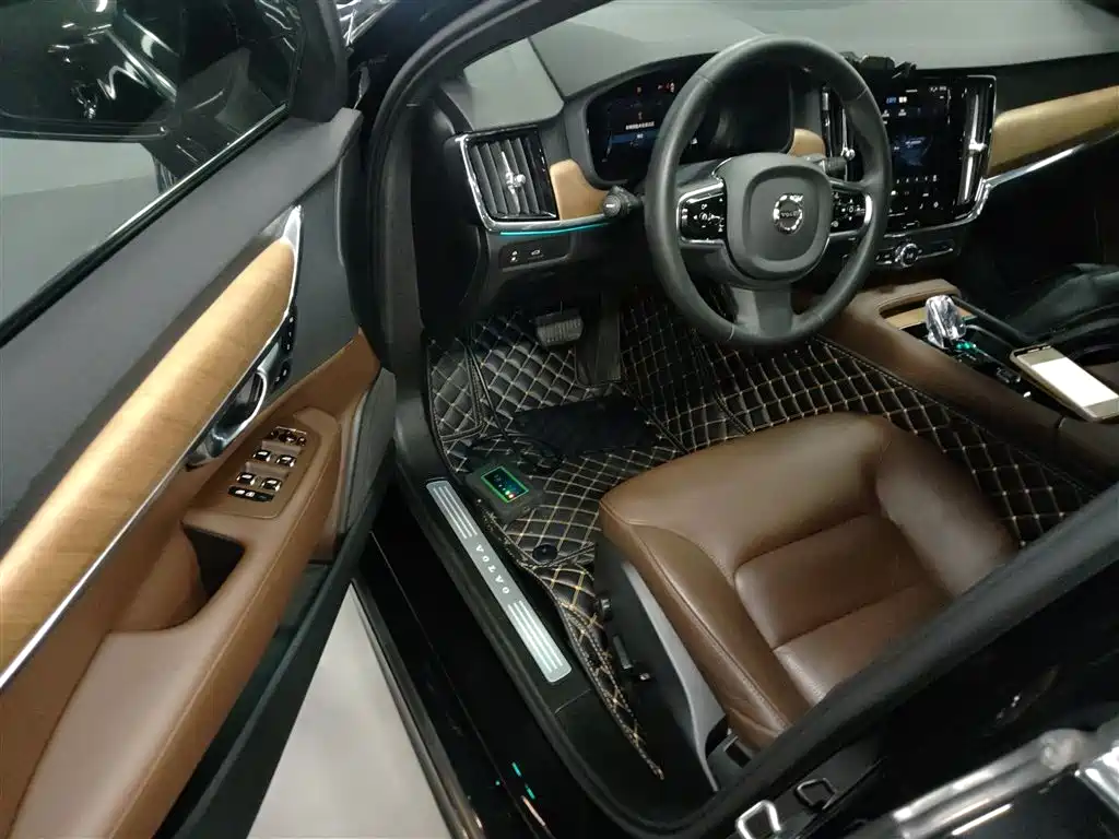 Volvo S90 2023 B5 Zhiyi Luxury Edition купить на сайте DeffCars