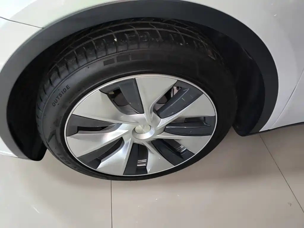 Model Y 2021 long-range all-wheel drive version 3D7 купить на сайте DeffCars