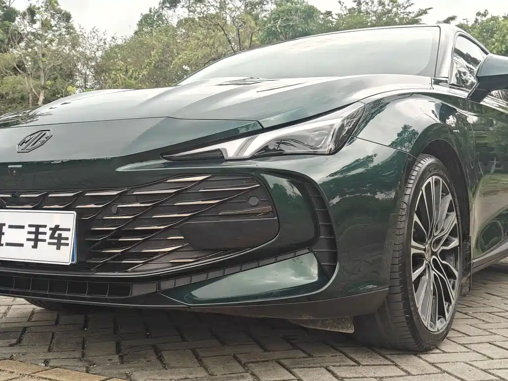 MG7 2023 2.0T Automatic Beauty Hunting Luxury Edition купить на сайте DeffCars