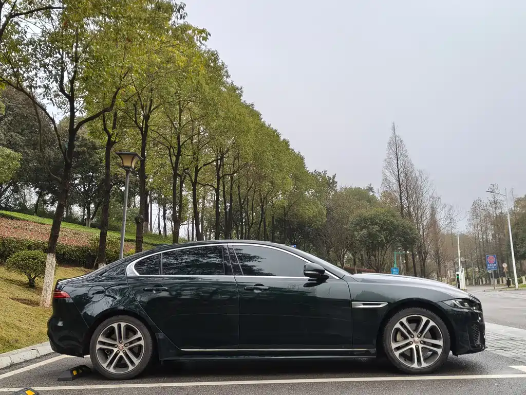 Jaguar XEL 2022 2.0T 250PS R-DYNAMIC S Advanced Sports Edition купить на сайте DeffCars