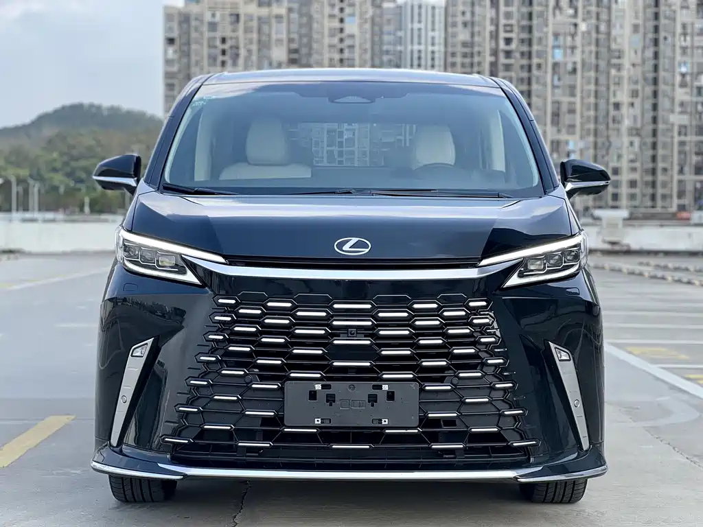 Lexus LM 2023 500h six-seater premium version купить на сайте DeffCars