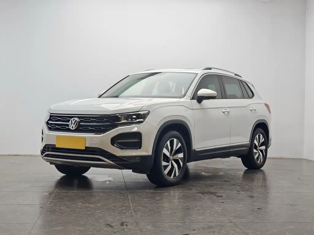 TYRON 2019 330TSI two-wheel drive luxury model, National VI купить на сайте DeffCars