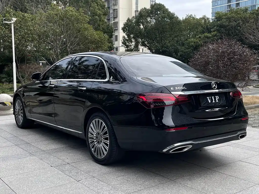 Mercedes-Benz E-Class 2023 E 300 L Luxury Model купить на сайте DeffCars
