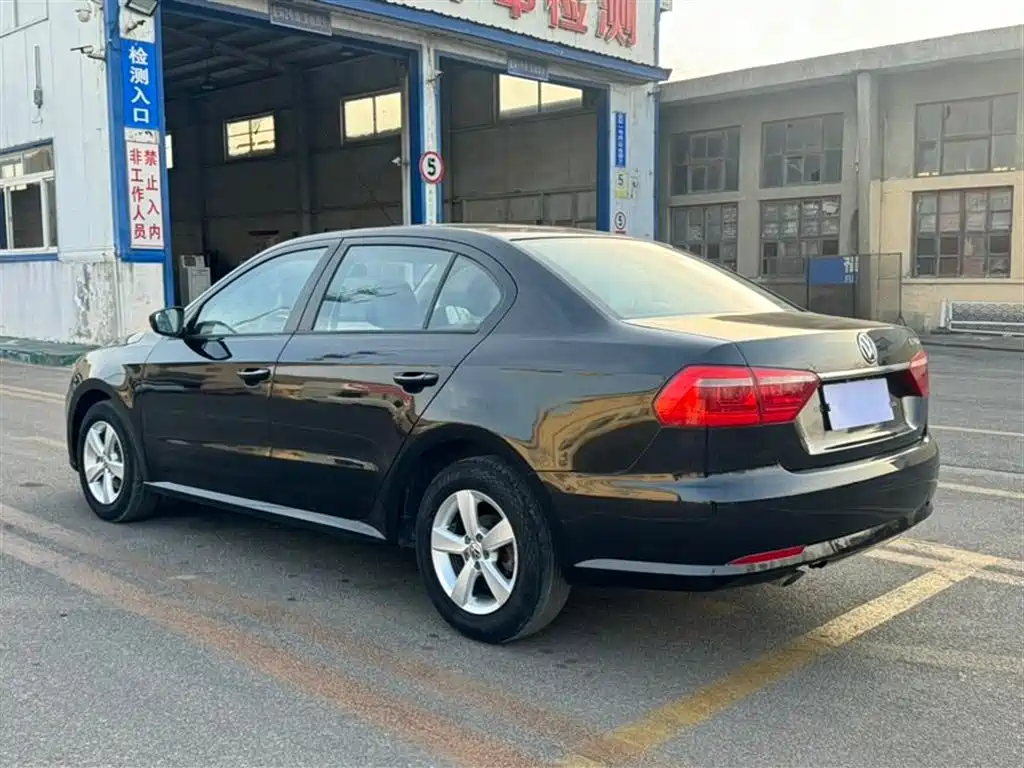 Lavida 2013 facelift classic 1.6L automatic fashion version купить на сайте DeffCars