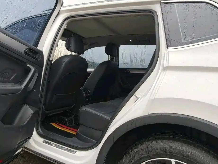 Tiguan L 2020 330TSI automatic two-wheel drive smart luxury version National VI купить на сайте DeffCars