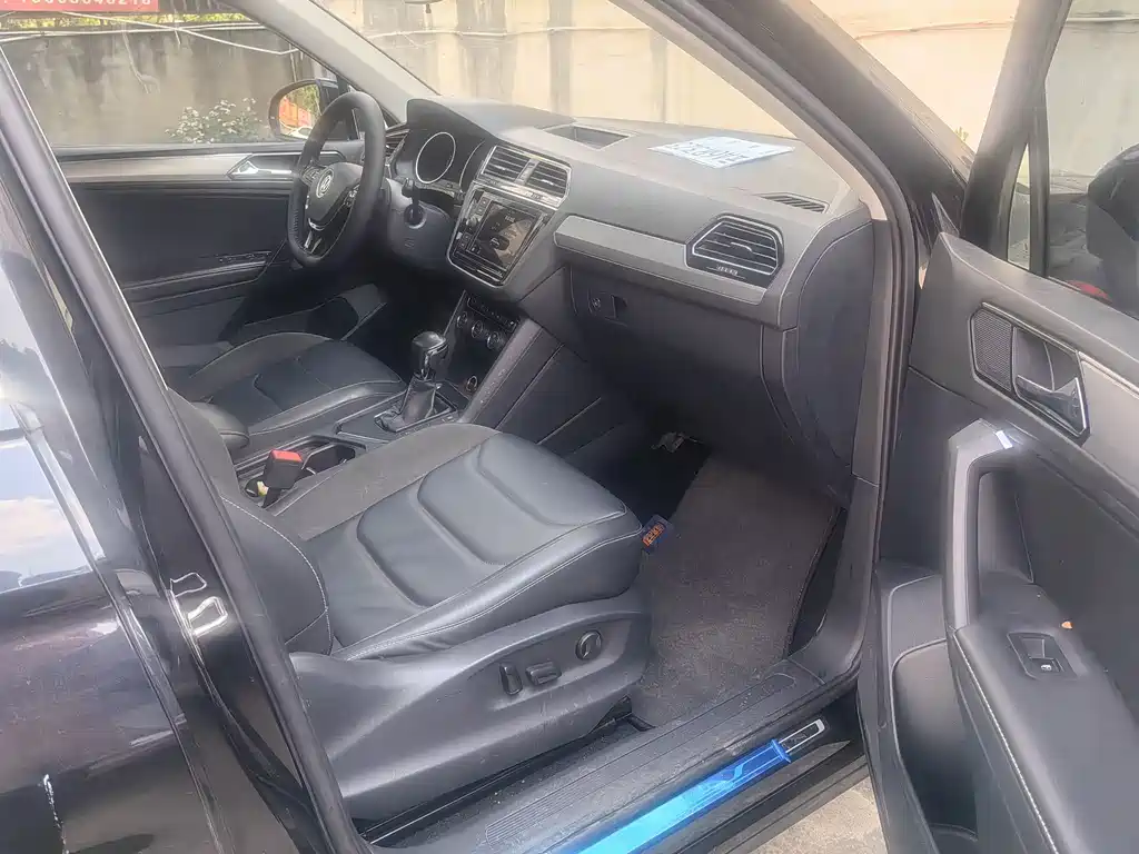 Tiguan L 2019 330TSI automatic two-wheel drive panoramic comfort version National VI купить на сайте DeffCars