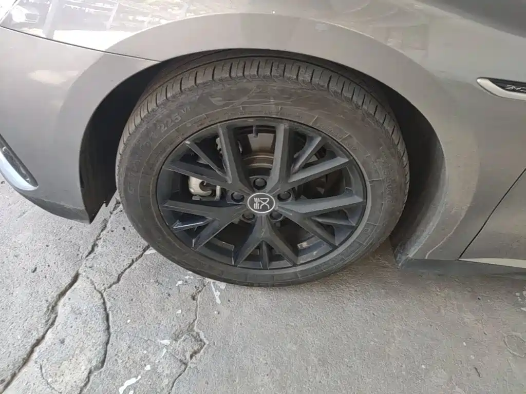 Han 2024 DM-i Honor Edition 121KM Elite Type купить на сайте DeffCars