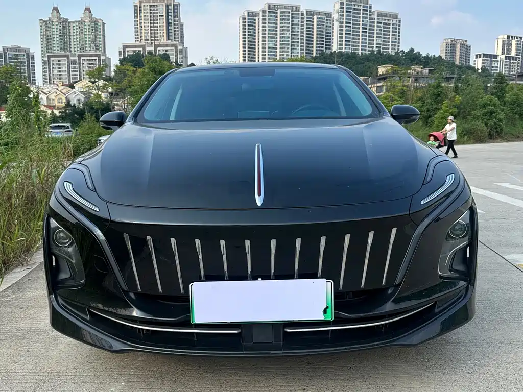 Hongqi E-QM5 2022 431km Charging Enjoyment Edition купить на сайте DeffCars