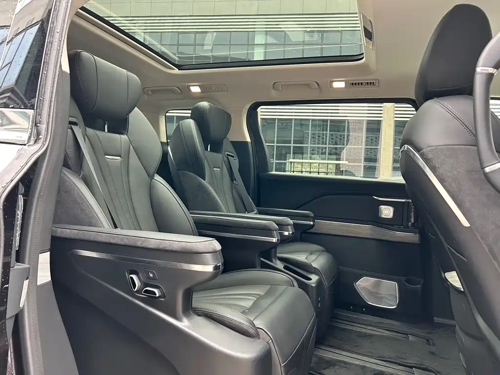 Hongqi HQ9 PHEV 2024 2.0T four-wheel drive business version купить на сайте DeffCars