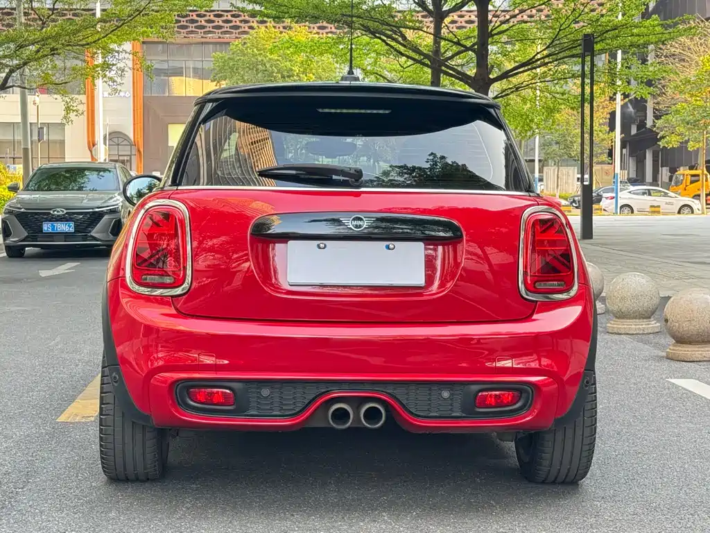 MINI 2019 2.0T COOPER S Classic купить на сайте DeffCars