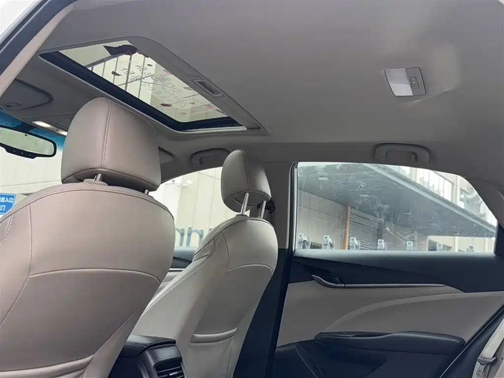Yinglang 2019 15T dual-clutch interconnected elite model National VI купить на сайте DeffCars