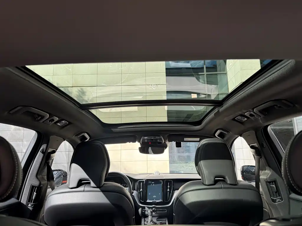 Volvo XC60 2019 T5 4WD Zhiyuan Sport Edition National VI купить на сайте DeffCars