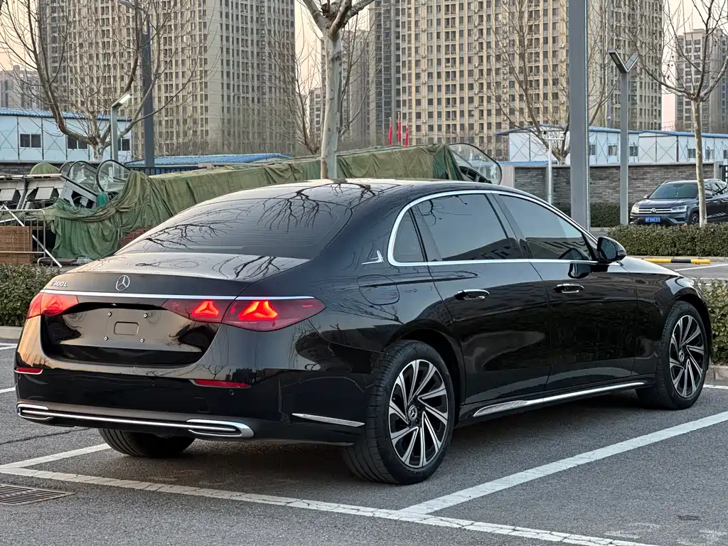 Mercedes-Benz E-Class 2025 E 300 L Luxury Model купить на сайте DeffCars
