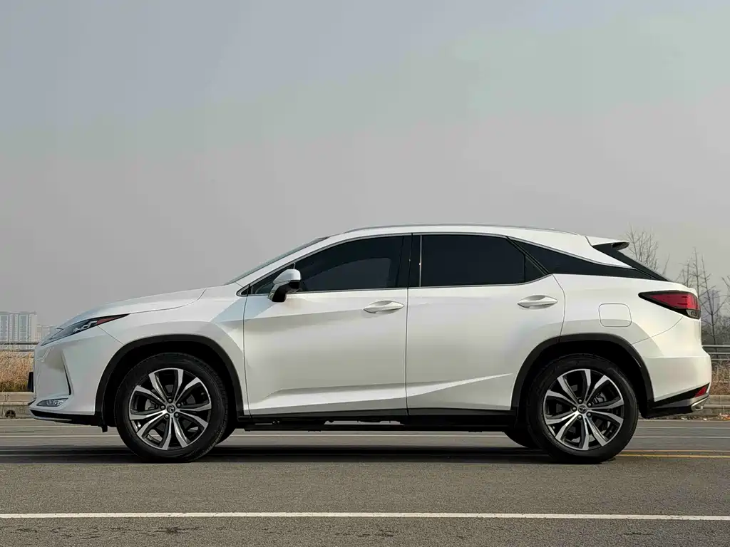 Lexus RX 2020 facelift 300 four-wheel drive elegant version купить на сайте DeffCars