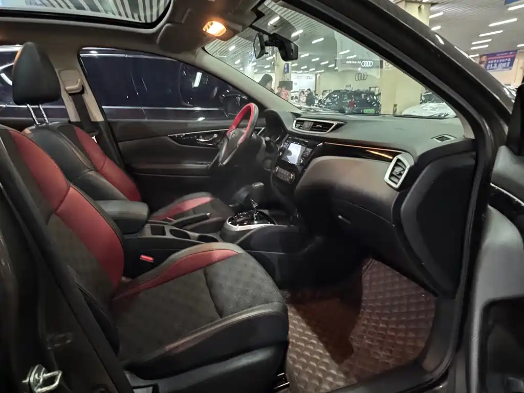Qashqai 2017 2.0L CVT Deluxe Edition National V купить на сайте DeffCars