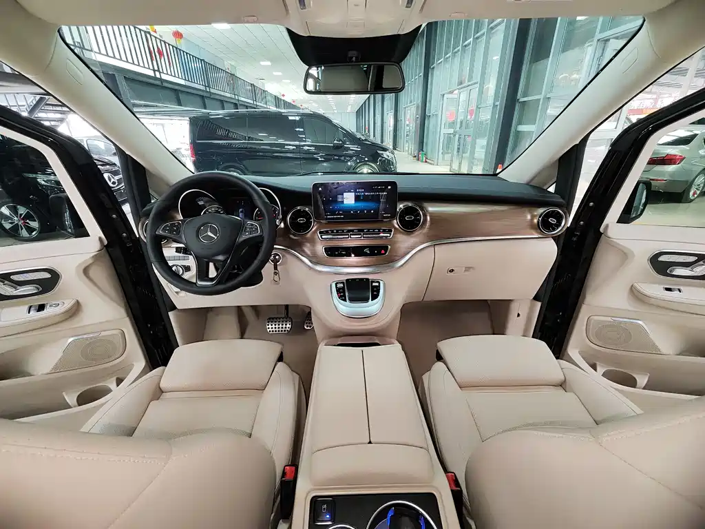 Mercedes-Benz V-Class 2022 V 260 Premium Edition купить на сайте DeffCars