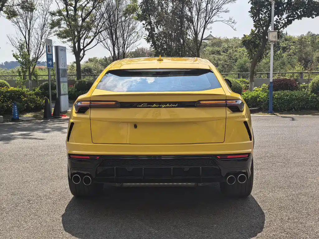 Urus 2022 4.0T V8 Performante купить на сайте DeffCars