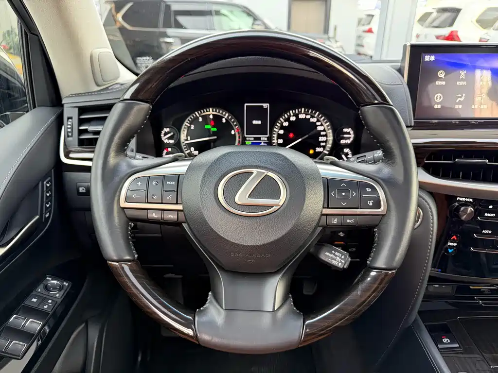 Lexus LX 2019 570 Premium Luxury Edition купить на сайте DeffCars