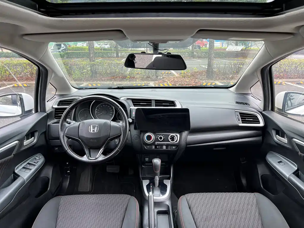 Fit 2018 1.5L CVT Trendy Running+ Edition купить на сайте DeffCars