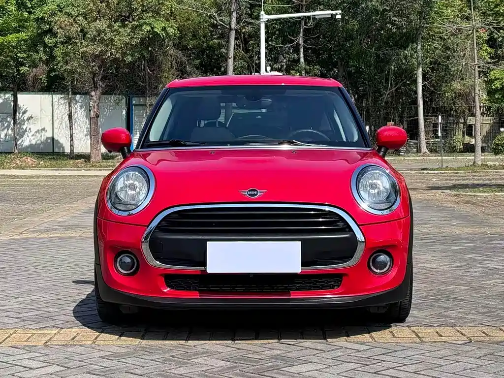 MINI 2018 1.5T ONE five-door version купить на сайте DeffCars
