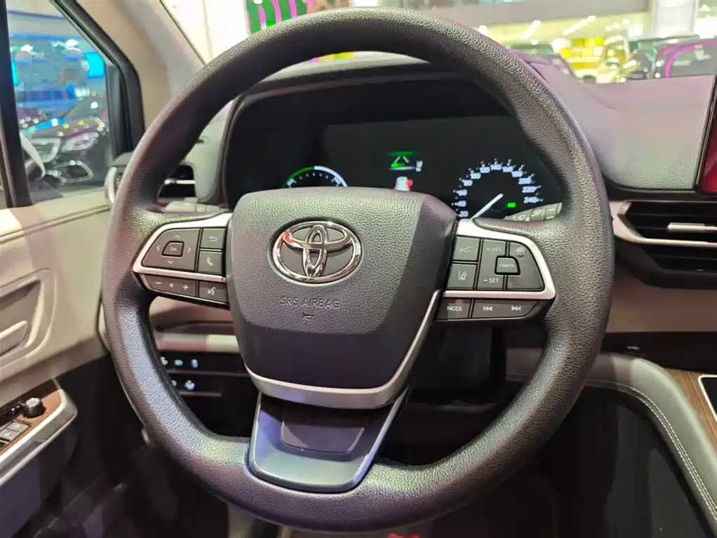 SIENNA 2024 2.5L Hybrid Comfort Edition купить на сайте DeffCars
