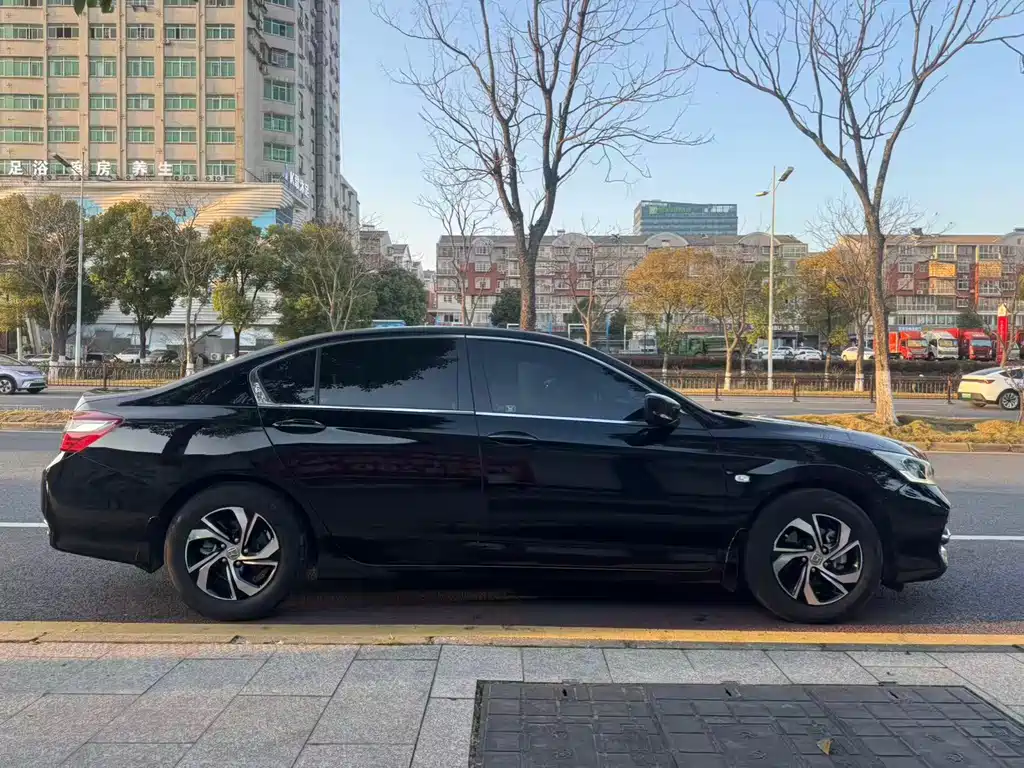 Accord 2016 2.0L Comfort Edition купить на сайте DeffCars