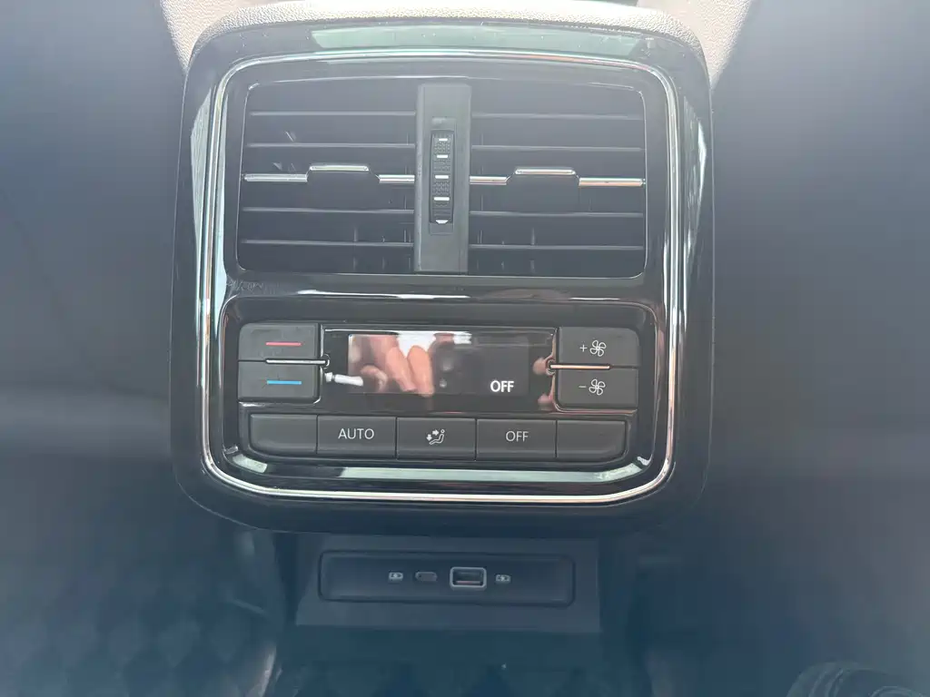 Passat 2020 330TSI Deluxe Edition National VI купить на сайте DeffCars