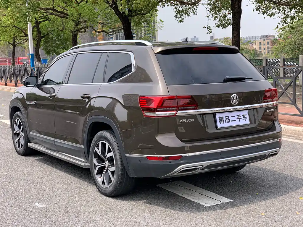 Touron 2017 380TSI four-wheel drive luxury version купить на сайте DeffCars