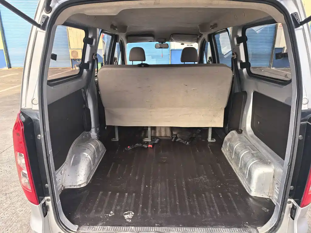 Wuling Hongguang V 2022 1.5L Jinxiang Edition Hydraulic Assist LAR купить на сайте DeffCars