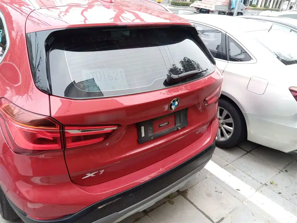BMW X1 2019 sDrive18Li Exclusive Model купить на сайте DeffCars