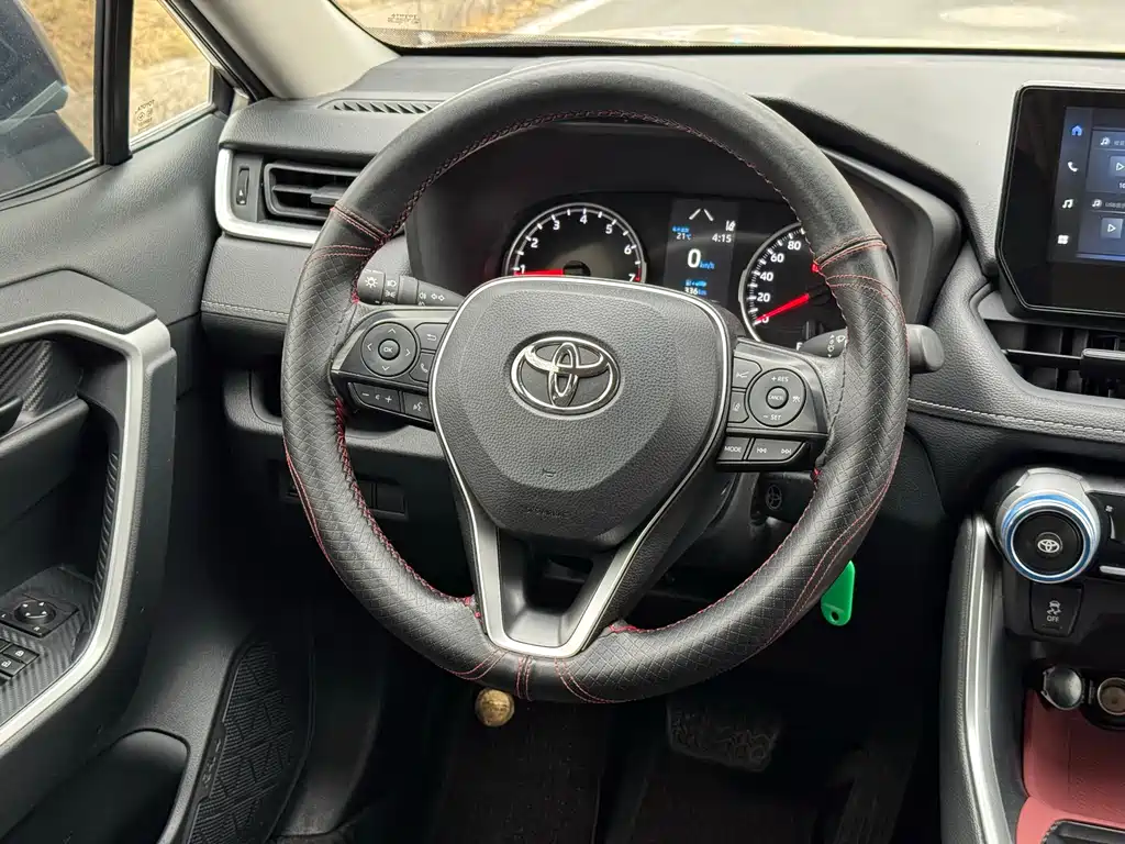 RAV4 Rongfang 2024 2.0L CVT two-wheel drive urban version купить на сайте DeffCars