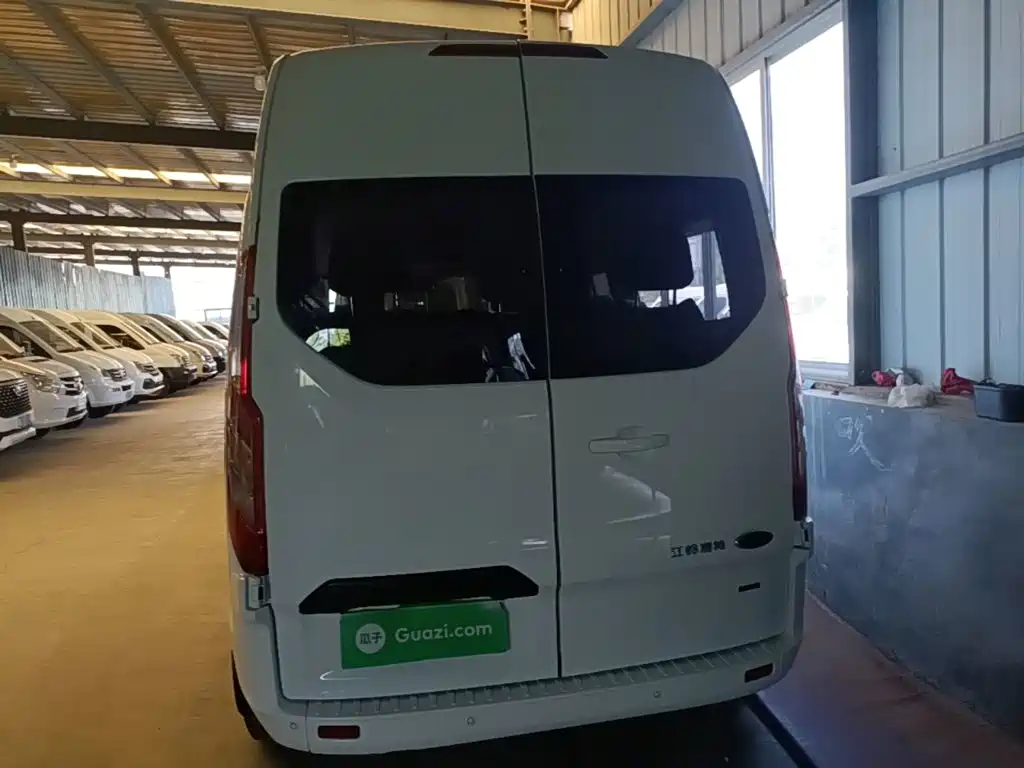 Transit 2019 2.0T Diesel Business Travel Type Center Axle Center Top 9 Seats National VI купить на сайте DeffCars