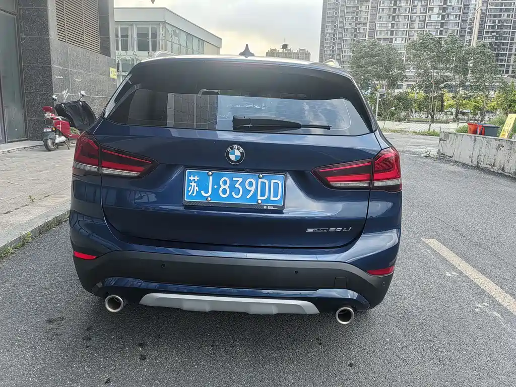 BMW X1 2021 sDrive20Li Exclusive Model купить на сайте DeffCars