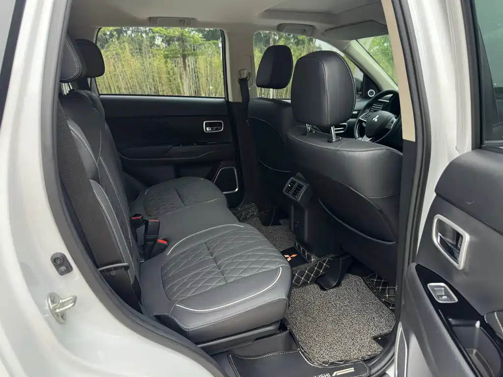 Outlander 2021 2.0L 2WD Enjoy Edition 5 seats купить на сайте DeffCars