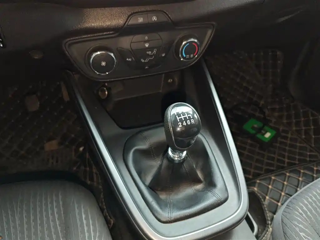 Escort 2019 facelift 1.5L manual quality model (tire pressure monitoring) National VI купить на сайте DeffCars