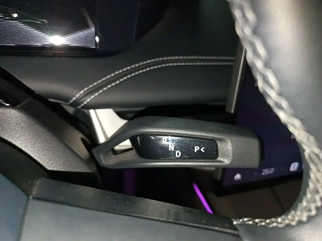 Xiaomi SU7 2024 four-wheel drive, ultra-long battery life, high-end smart driving Max version купить на сайте DeffCars