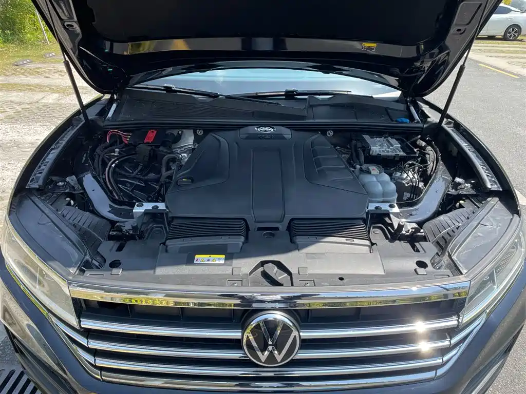 Touareg 2021 2.0TSI Pilot Special Edition купить на сайте DeffCars