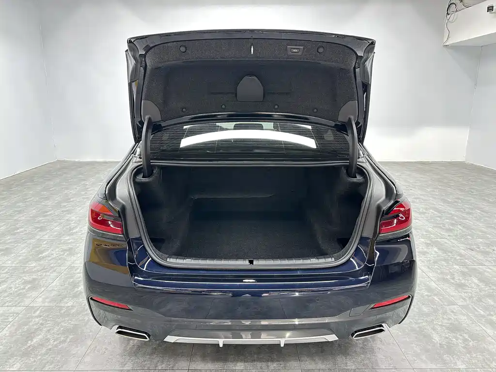 BMW 5 Series 2022 facelift 525Li M Sports Package купить на сайте DeffCars