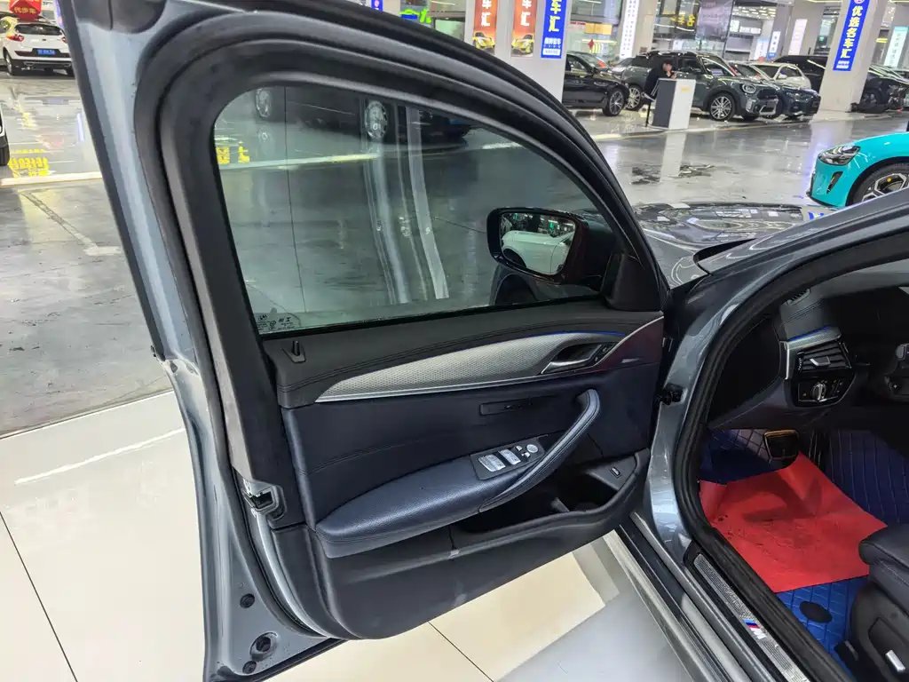 BMW 5 Series Imported 2019 525i M Sports Package купить на сайте DeffCars