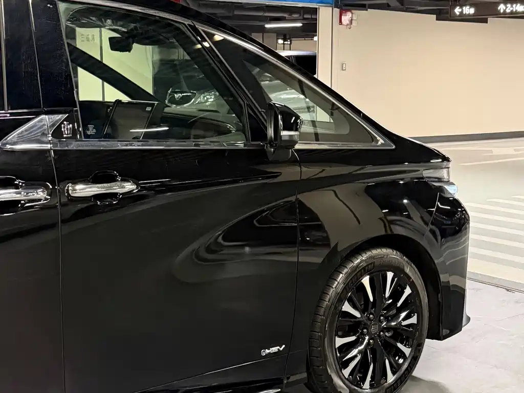 Wilfa 2025 Crown Dual Engine 2.5L Black Gold Executive Edition купить на сайте DeffCars
