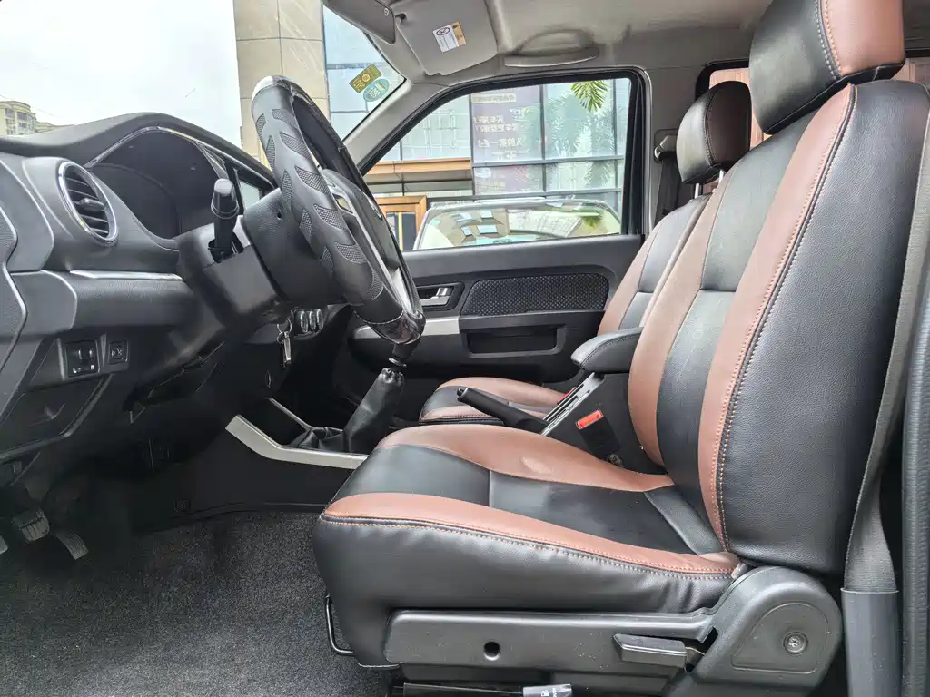 Ruiqi 2018 2.5T diesel two-wheel drive standard model ZD25T5 купить на сайте DeffCars