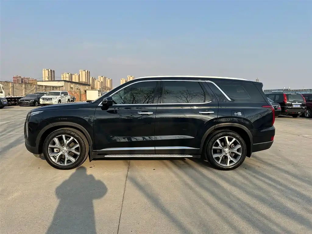 Paristi 2021 3.5L automatic four-wheel drive GLS купить на сайте DeffCars