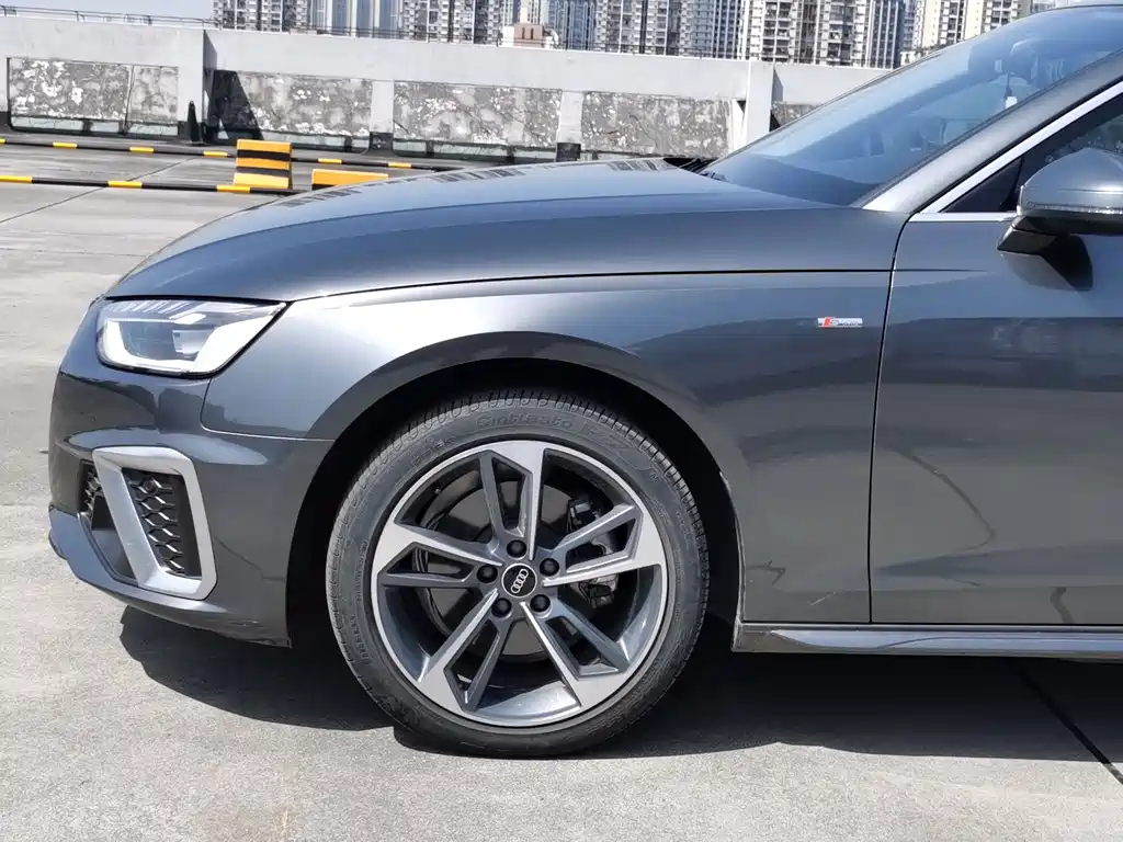 Audi A4L 2023 40 TFSI Fashionable and Dynamic купить на сайте DeffCars
