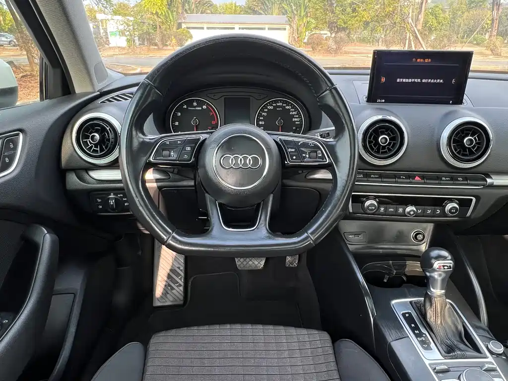 Audi A3 2018 30th Anniversary Limousine 35 TFSI Sports купить на сайте DeffCars