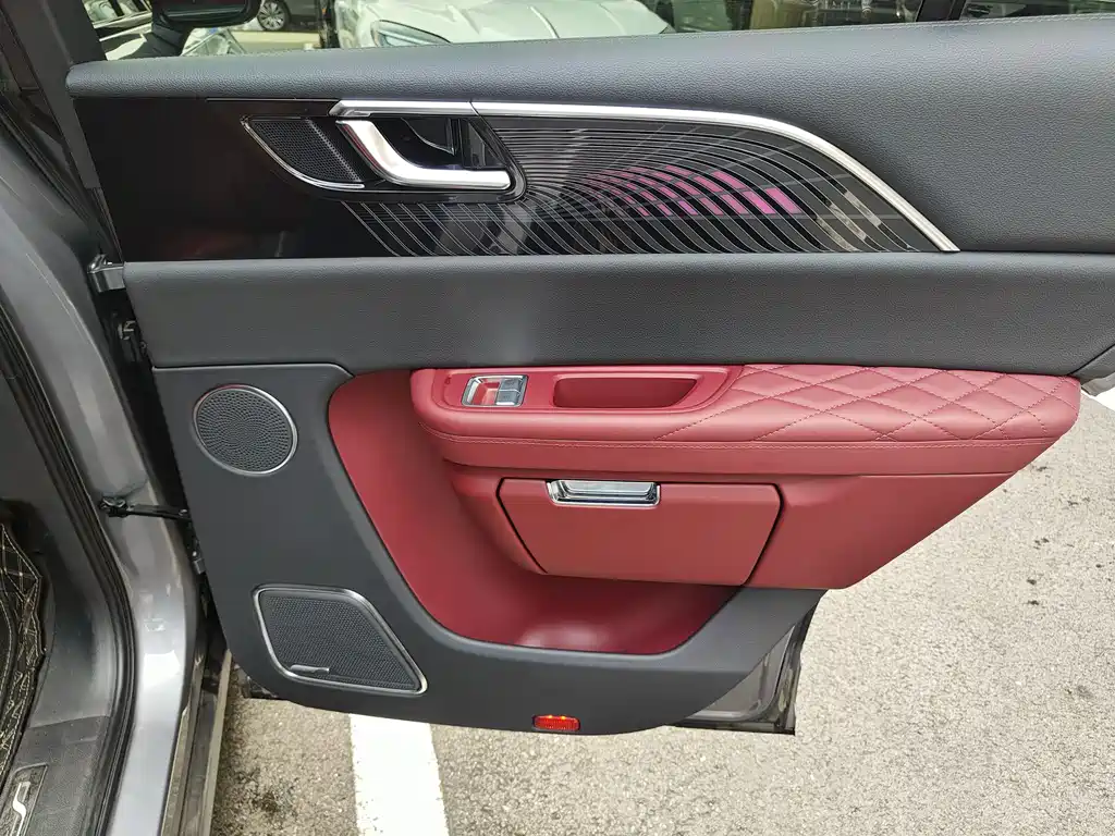 Hongqi E-HS9 2022 model 690km flagship version six seats купить на сайте DeffCars