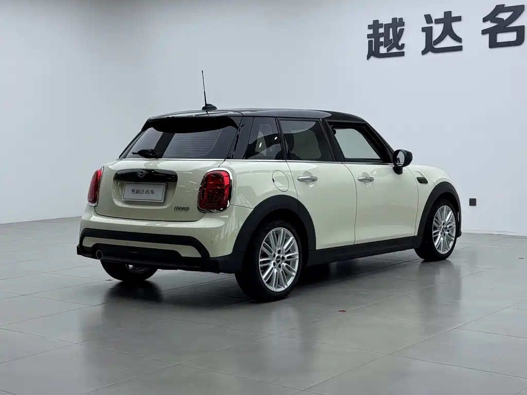 MINI 2022 facelift 1.5T COOPER classic five-door version купить на сайте DeffCars