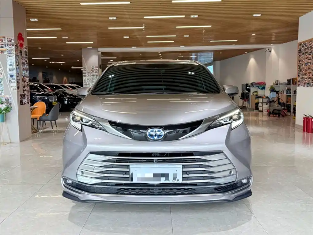 SIENNA 2021 2.5L Hybrid Platinum Edition купить на сайте DeffCars
